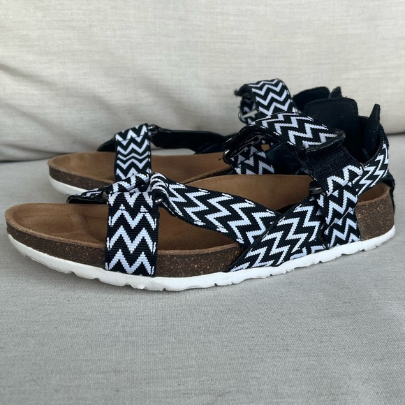 Design Lab The Bay ‘Wailla’ Sandals Size 36 - Picture 1 of 9